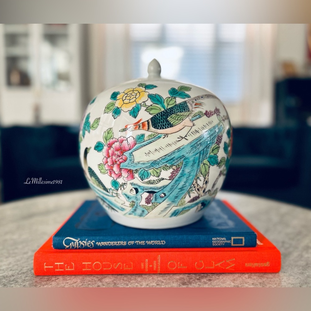 20th Century Vintage Chinese Paradise Birds Hand Painted Porcelain Melon Jar |